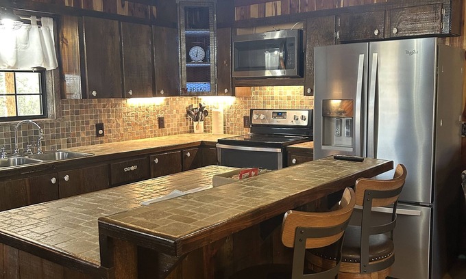 Lockesburg Cabina | The Burt Family Cabin