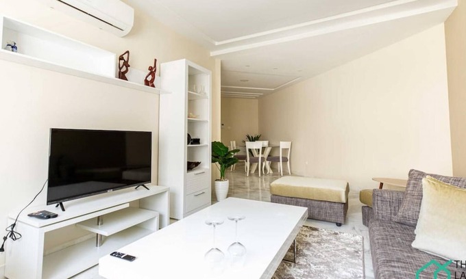 Les Berges Du Lac II Apartamento | The Business Flat central fully equipped garage