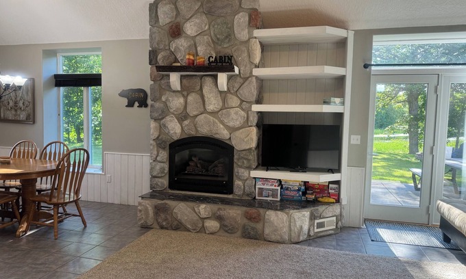 Squaw Lake Cabina | The Cabin: Fireplace RiverFront Pet Friendly Trails Dock