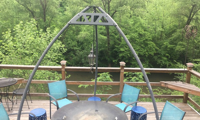 Henry Cabina | THE CABIN ON THE MAYO RIVER. SURROUNDED BY STATE PARK. PRIVATE WATERFRONT
