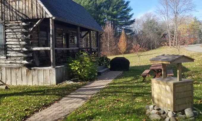 Skowhegan Cabina | The Cabin Skowhegan