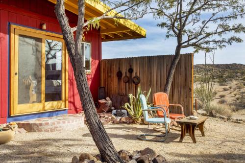 Joshua Tree Casa | The Cabin Under the Stars - Hot Tub, BBQ and a Firepit cabin