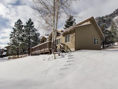 Carbondale Casa | The Cabins at Filoha Meadows
