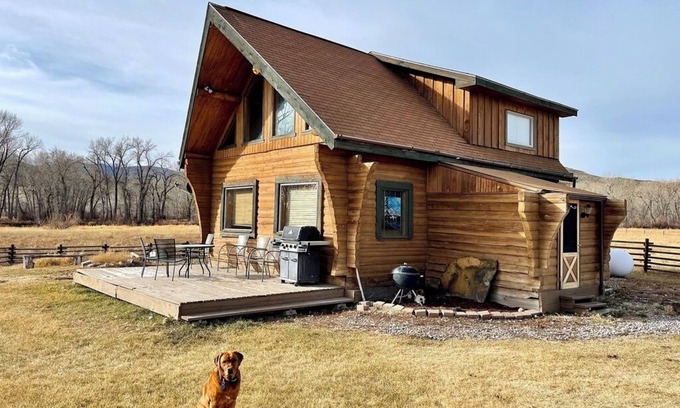 Melrose Cabina | The Caddis House- Big Hole River