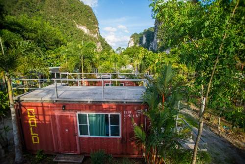 Phanom Otro | The Camper Lodge Khao Sok