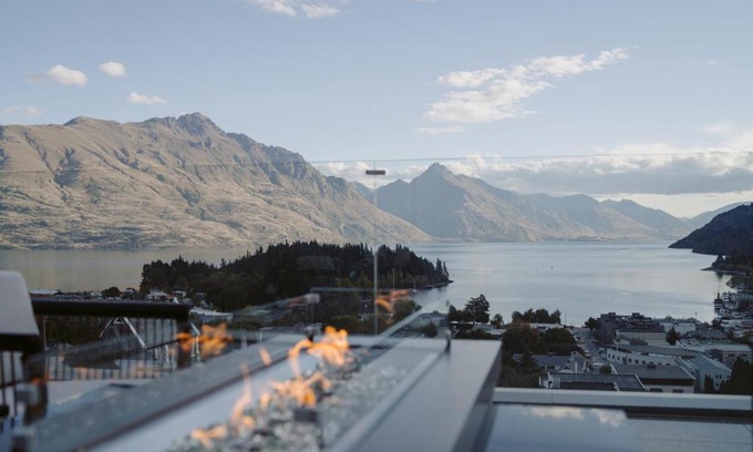 Queenstown City Centre Hotel | The Carlin Boutique Hotel