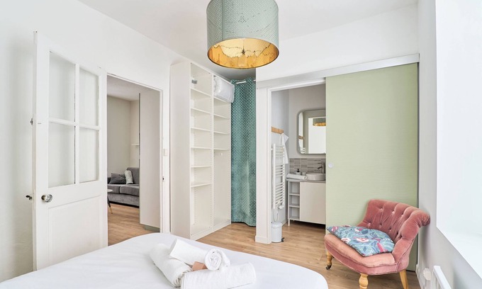 Decre-Cathedrale Apartamento | The Carmes lodge in the heart of Nantes WIFI