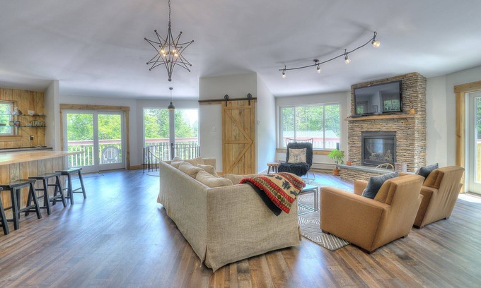 Rangeley Casa | The Carousel - Unique design, beautiful open living space!