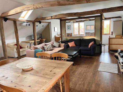 Rye Apartamento | The Cart Loft - Private Apartment on farm in Rye