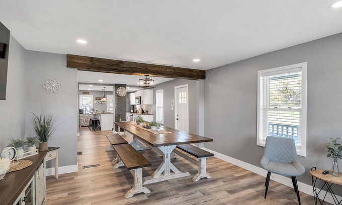 Kings Mills Casa | The Cartridge House - Sleeps 16 - Kings Island, Great Wolf, Spooky Nook & More
