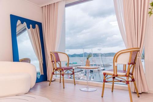Yeosu Apartamento | The castle ocean suite