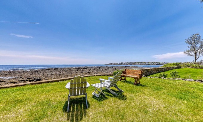 York Beach Casa | The Castle Rock and Sea Belle