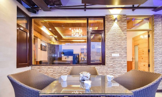 Dharampur Hotel | The Castle Villa Hill View kasauli