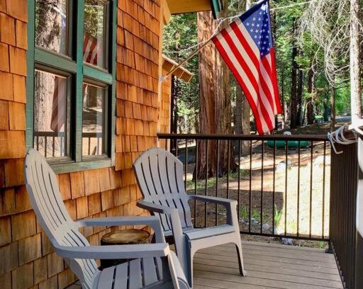 Arnold Chalet De Esquí | The Cedar Loft - Pet and Family Friendly - BBQ/Pool/Fire Pit