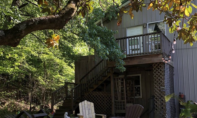 Boles Cabina | The Cedar Loft @ Wyld Farms