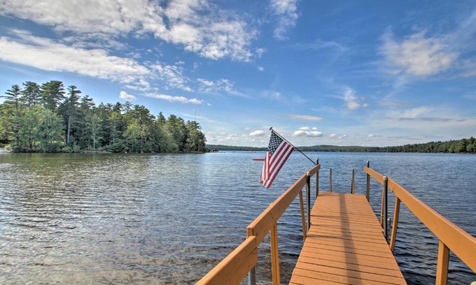 Raymond Casa | The Cedars Cabin with Beach Access on Panther Pond