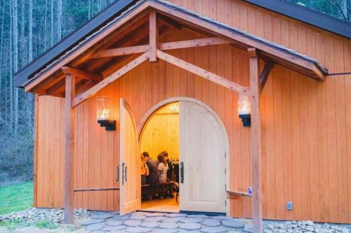 Hot Springs Apartamento | The Celestial Hall and Center