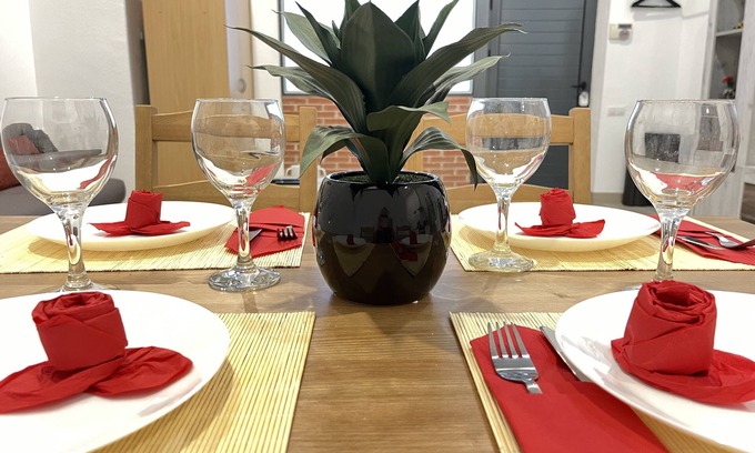 L'Amistat Apartamento | ☆The Central Valencia Stay☆ w/King bed☆Parking☆Center