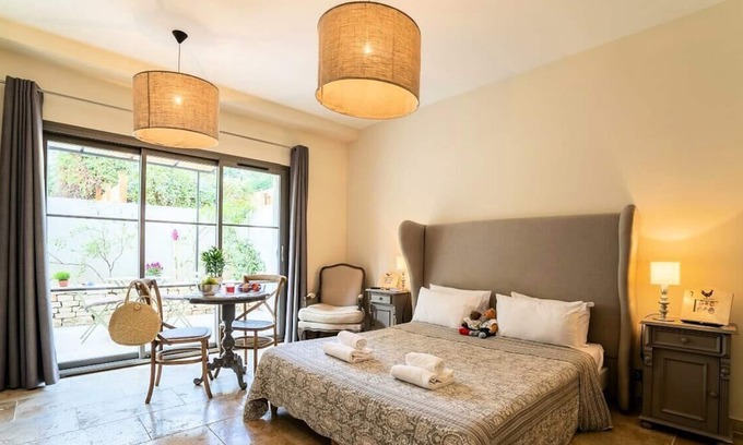 La Redorte Apartamento | Vrbo Property