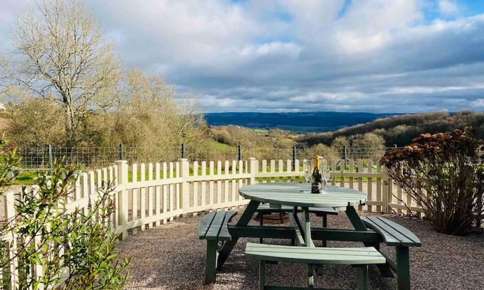 Monmouth Casa | The Chaff House Country Cottage