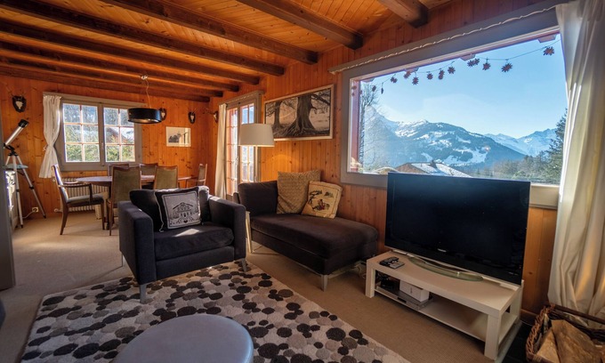 Barboleusaz Chalet De Esquí | The chalet is ideally located in a quiet area just above the Place de la Barboleuse in Gryon with it