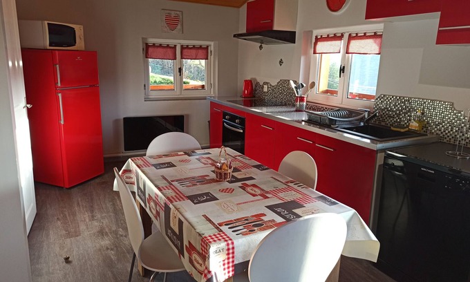Ban-de-Laveline Chalet De Esquí | The chalet of happiness in the heart of the Vosges with beautiful mountain views