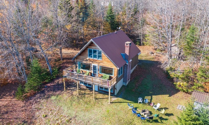 Franklin County Casa | The Chalet on the Ridge-19 min to Sugarloaf and ITS access!