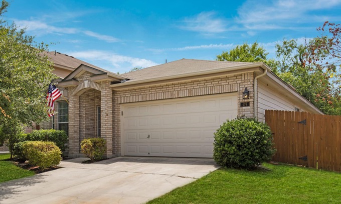 San Antonio Casa | The Chamomile Su sede de LACKLAND AFB BMT.