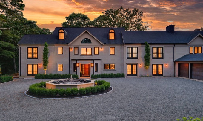 Dedham Casa | The Charles Chateau | Boston Mansion | Sleeps 14+