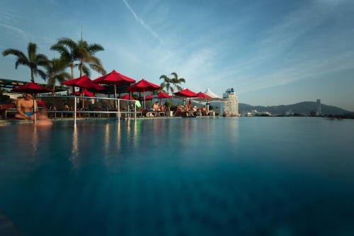 Patong Complejo | The Charm Resort Phuket - SHA Certified