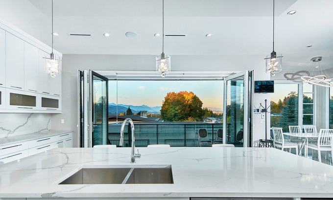 Burnaby Casa | The Chateau