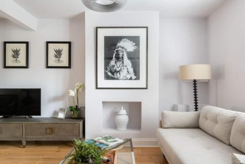 Redcliffe Casa | The Chelsea Cottage By Hok Living