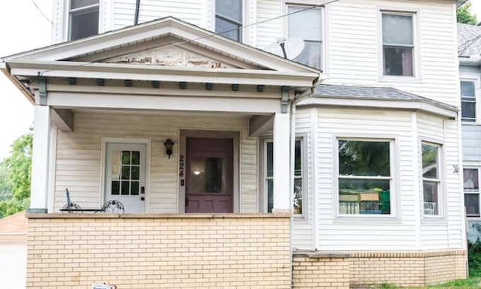 Massillon Casa | The Cherry Grand Main Stay