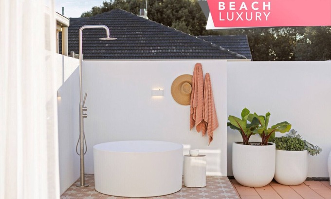 Glenelg South Casa | The Chester - 2BR Chic House with Outdoor Tub