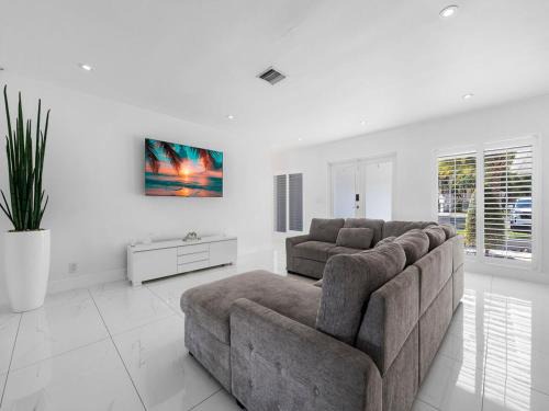 Miami Lakes Casa | The Chill Sunny Casa Near Beaches