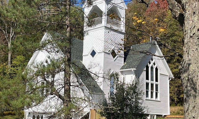 Long Eddy Casa | The Church