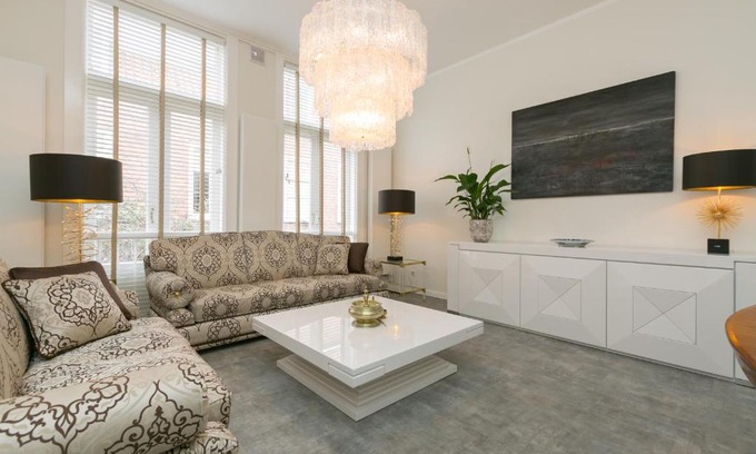 The Hague Center Apartamento | The City Palace - R.Q.C.