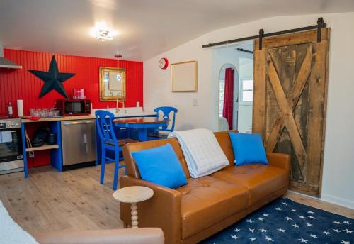 Metropolis Apartamento | The Clark Our Vision of Clark Kent's 1st Home