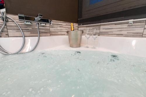 Cannizzaro Apartamento | The Cliff Appartament Suite
