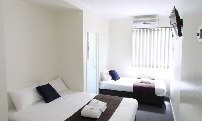 Kangaroo Point Casa | The Cliff House