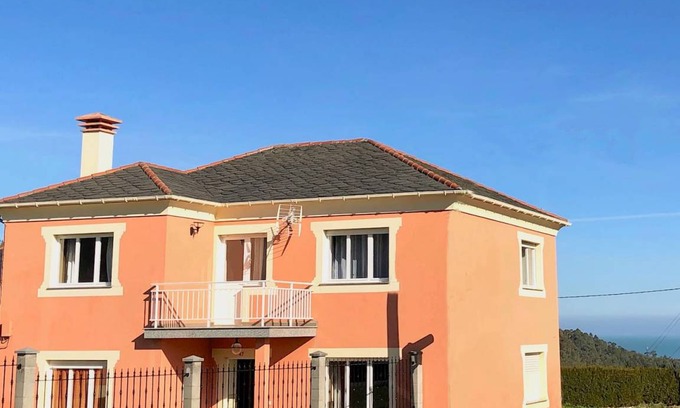 O Vicedo Casa | The Cliffs - Abrela Sand