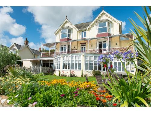 Shanklin Hotel | The Clifton