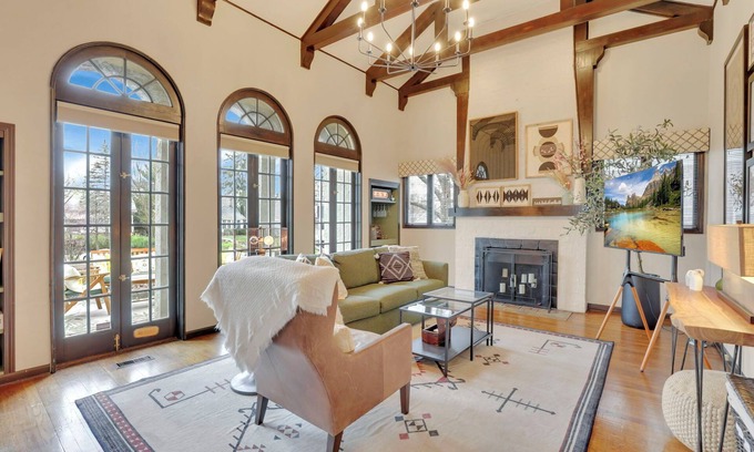 Central Clintonville Casa | The Clintonville Casita | Walkable & Inspiring