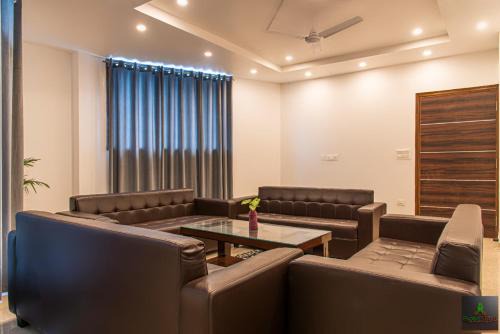 Dharampur Hotel | The Cloud berry stays