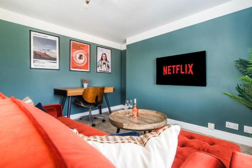 Little Sutton Apartamento | The Coach House 3 bed apartment with off-street parking in Ellesmere Port
