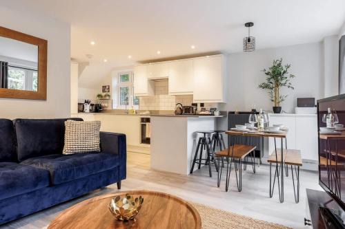 Corfe Apartamento | The Coach House - Beautiful and Spacious Outside Decking