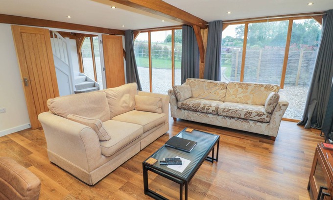 Middleton Cheney Cabaña | The Coach House