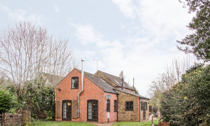 Clows Top Cabaña | The Coach House, FAR FOREST, WORCESTERSHIRE