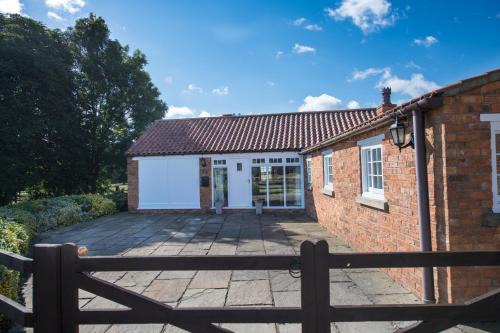 Lincoln Casa | The Coach House