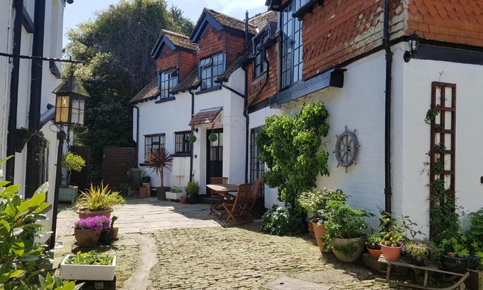 Newport Casa | The Coach House